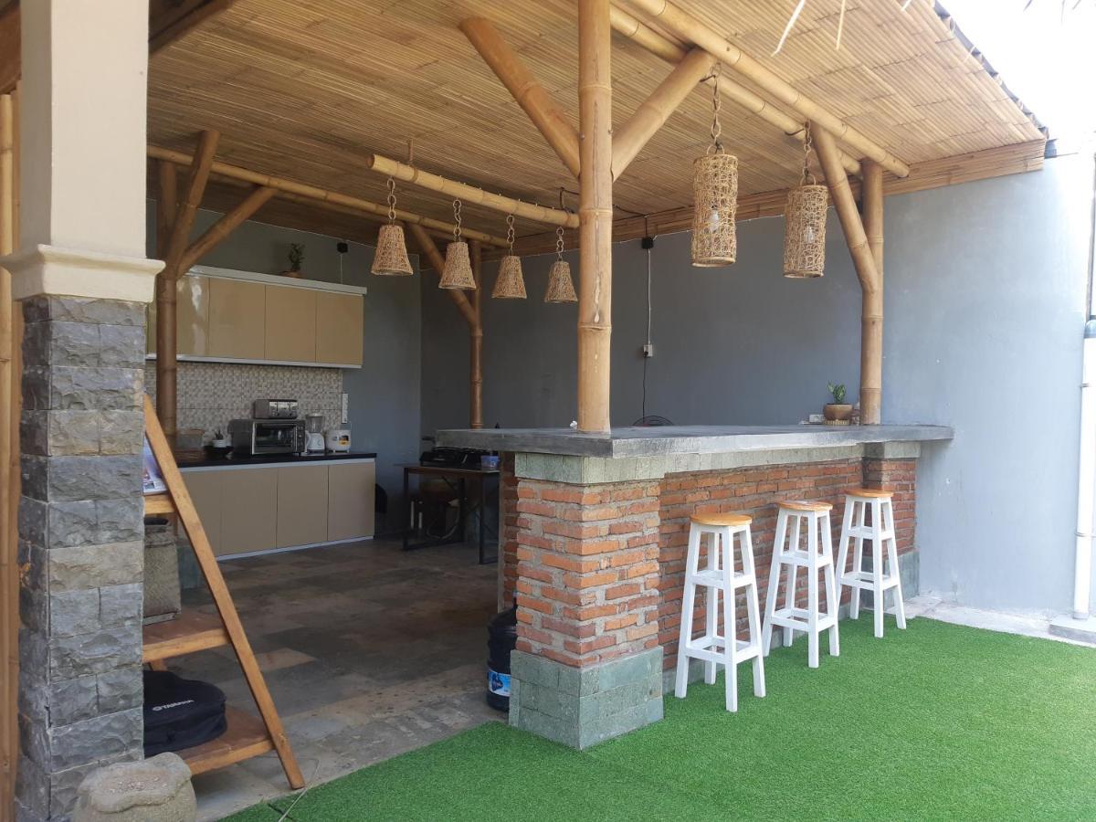 Dhm Surf Villa Kuta  Exterior foto